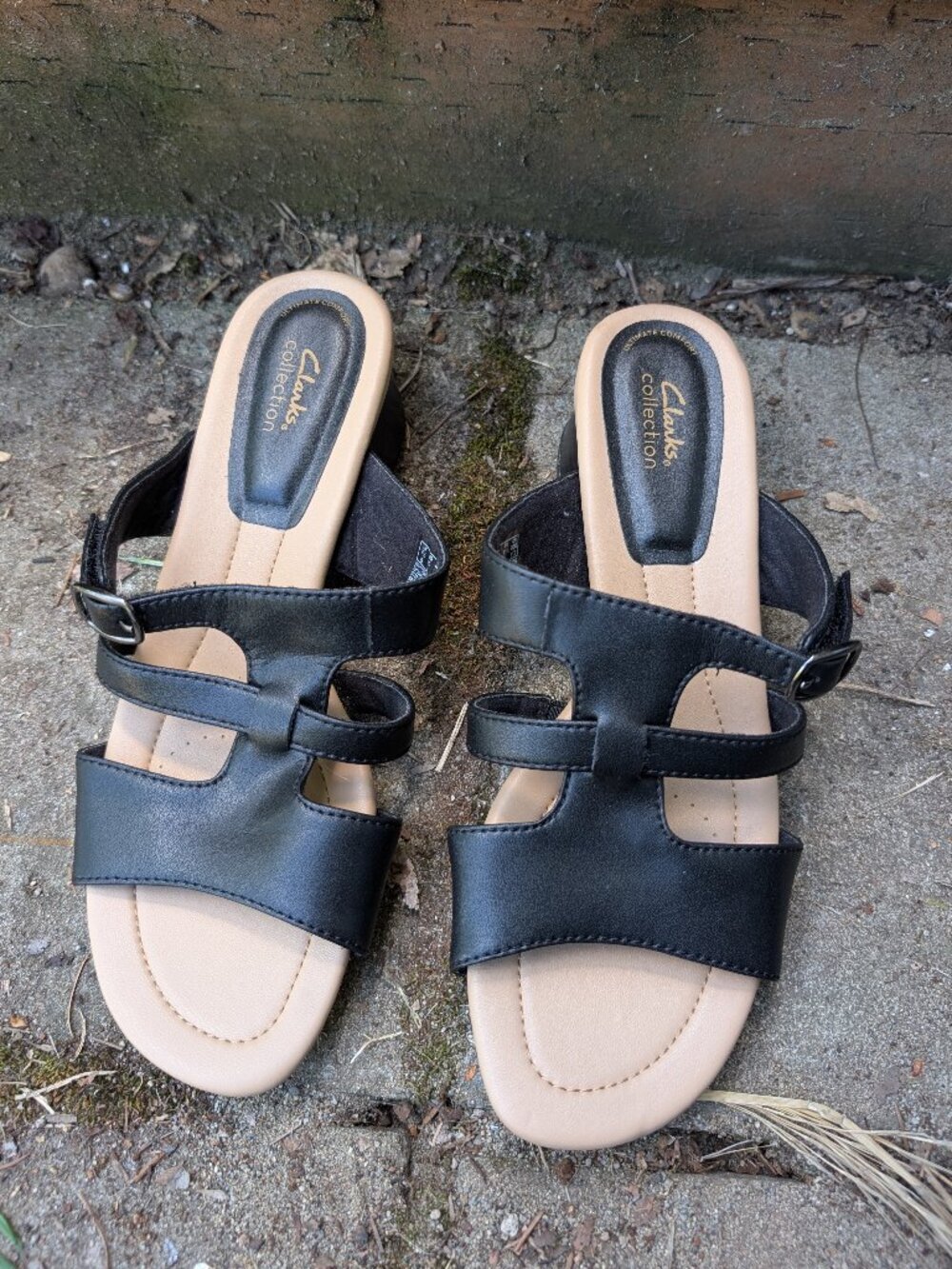 Classic Clarks Desiree heeled mule sandal, black size 10